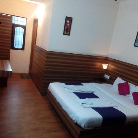 Vijay Palace Hostel Dharamsala Zewnętrze zdjęcie